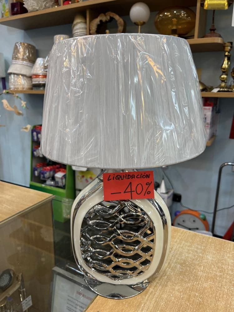 Lámpara de Cerámica Ovalada Vertical - Imagen 1